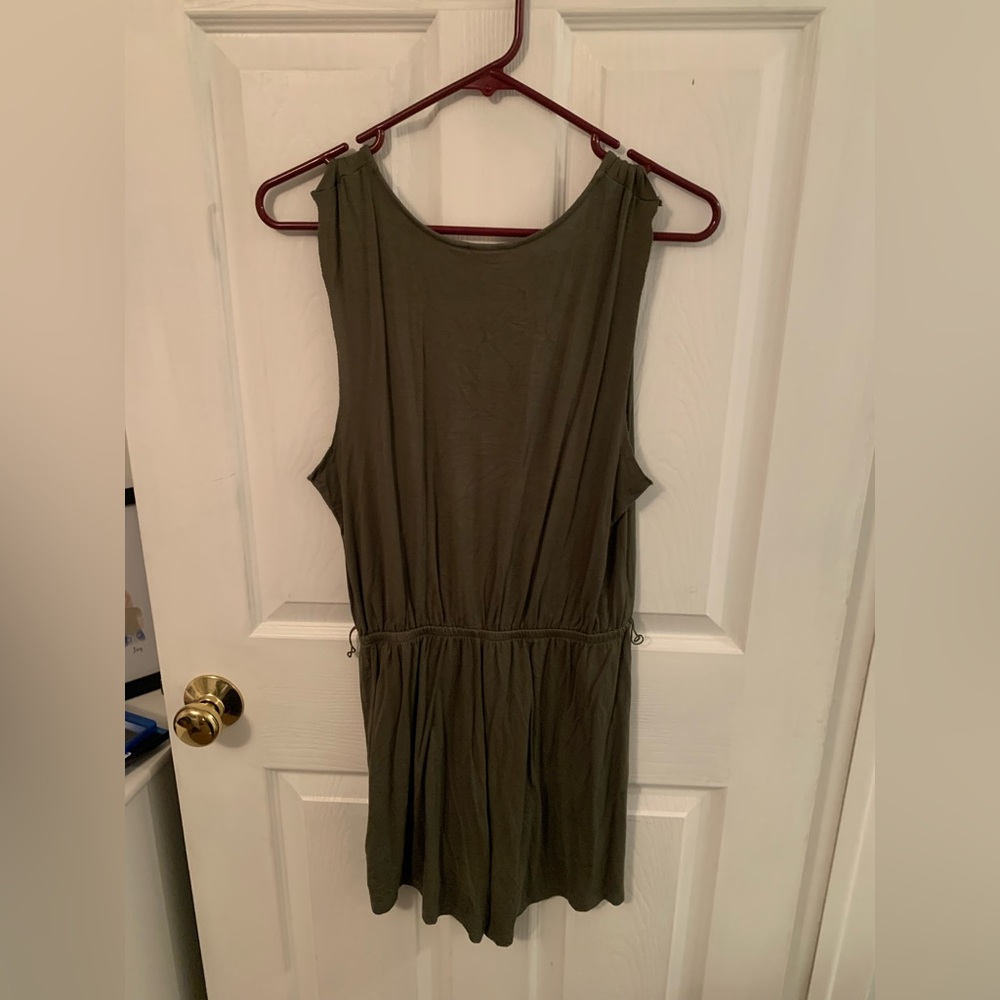 Romper - Picture 2 of 3